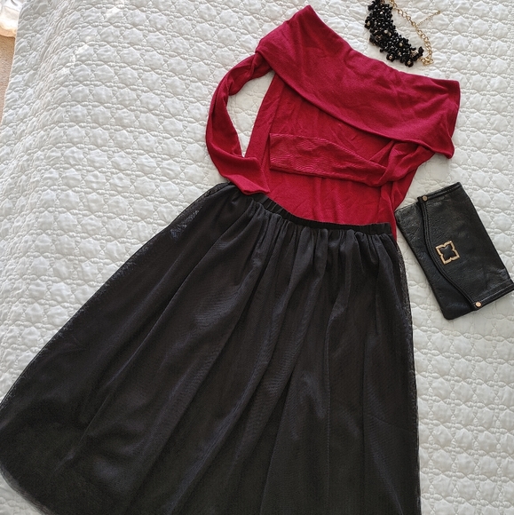 LOFT Tops - NWT Off shoulder top